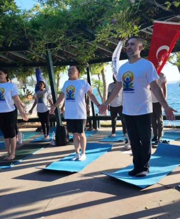 bodrumdaki-etkinlik-ilgi-gordu-cAM8HZnS.jpg