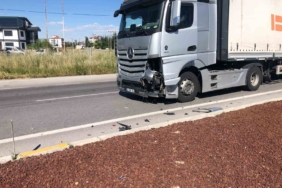 bolvadinde-trafik-kazasi-1-yarali-fFWlMqN2.jpg