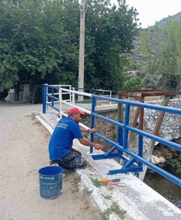 bozdogan-belediyesinden-kazanderede-korkuluk-ve-tel-orgu-calismasi-BIS83KgY.jpg