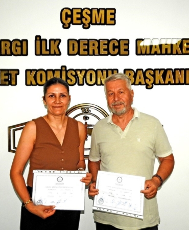 cesmede-yeni-secilen-muhtarlar-mazbatalarini-aldi-zBERBqn1.jpg