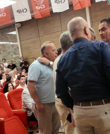 chpnin-birlik-ve-beraberlik-toplantisindan-ayrilan-baskan-aricidan-aciklama-jXaTirmy.jpg