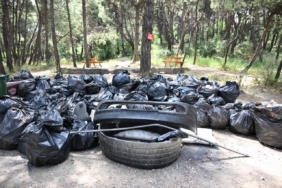 ciftlik-park-mesire-alaninda-cevre-icin-el-ele-verildi-QEc4uae3.jpg