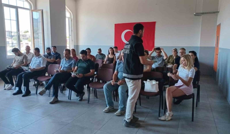 datcada-uyusturucuyla-mucadele-ve-isaret-dili-alaninda-farkindalik-calismalari-7deLxB9A.jpg