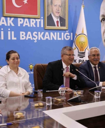 denizli-ak-partide-vefa-zirvesi-w6KiDVtx.jpg