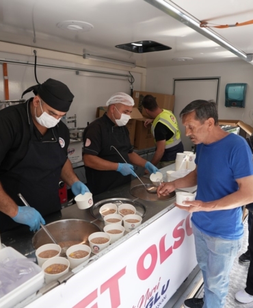 denizli-buyuksehirden-3-noktada-10-bin-kisilik-asure-hayri-48Ggpy12.jpg