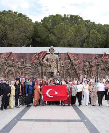 denizli-buyuksehirden-kirsaldaki-kadinlara-anlamli-canakkale-yolculugu-9xhIZTBu.jpg