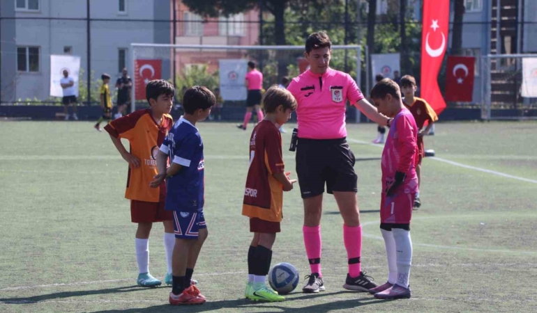 denizli-buyuksehirin-u-10-liginde-sampiyon-belli-oldu-4xJPg2rH.jpg