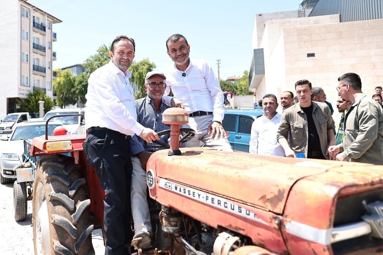 denizli-buyuksehirin-yem-dagitiminda-ikinci-hafta-basladi-mFOcGpVl.jpg