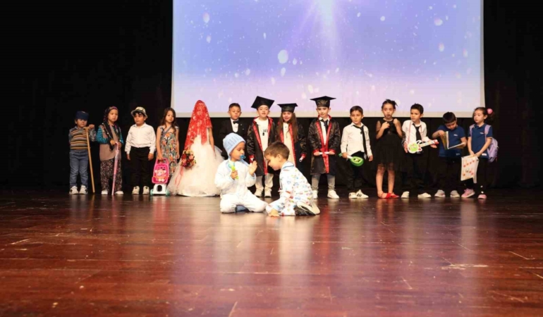 denizli-osb-minik-hayaller-anaokulunda-mezuniyet-coskusu-jQQWbv9t.jpg