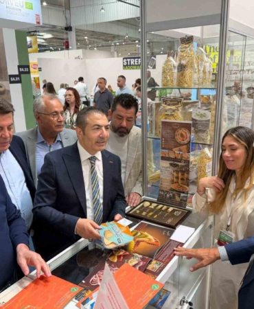 denizli-ticaret-odasi-uyelerinden-polonyaya-guclu-ticaret-cikarmasi-w3u3UbLj.jpg