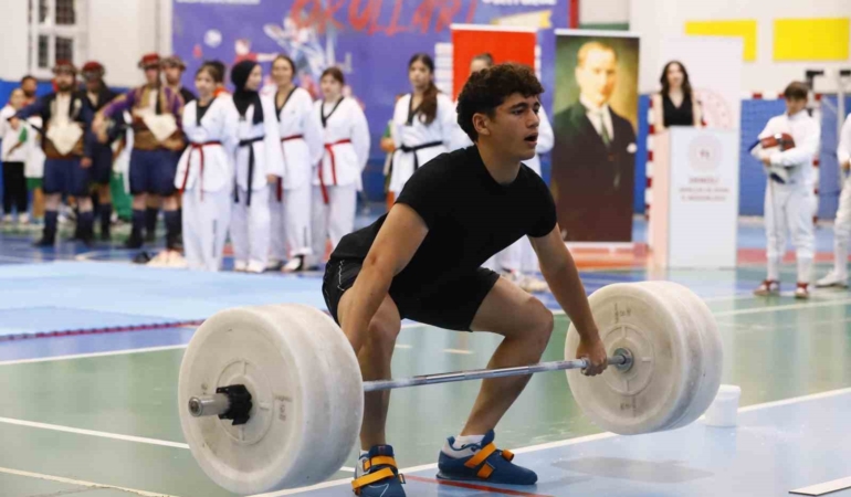 denizlide-gsb-spor-okullari-torenle-acildi-rHuPY71G.jpg