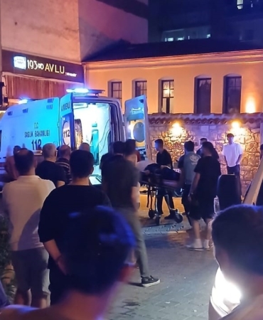 denizlide-restorana-duzenlenen-silahli-saldirida-5-kisi-yaralandi-pt3UqcUC.jpg