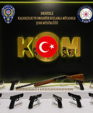 denizlide-silah-kacakciligi-operasyonunda-3-kisi-tutuklandi-kfxGCw2g.jpg