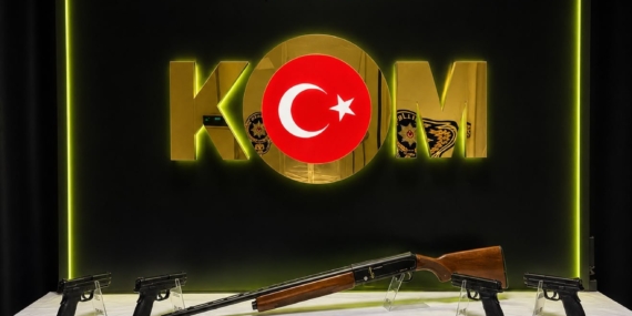 denizlide-silah-kacakciligi-operasyonunda-3-kisi-tutuklandi-kfxGCw2g.jpg