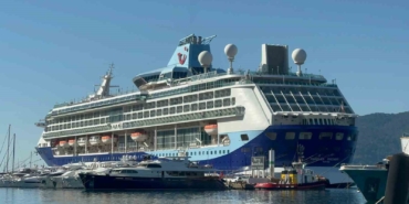 dev-gemi-2-bin500-yolcusu-ile-marmaris-limanina-demirledi-ppKwIkyW.jpg