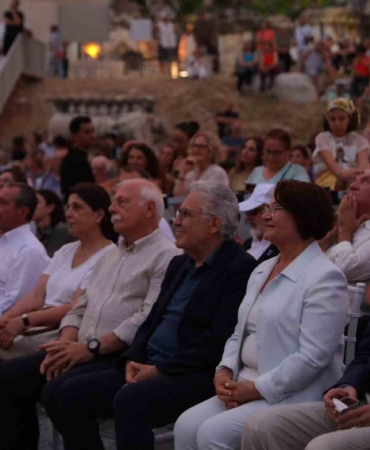didimde-5-uluslararasi-akdeniz-edebiyat-gunleri-basladi-ASECrkXh.jpg