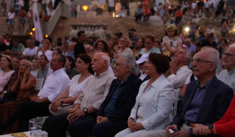 didimde-5-uluslararasi-akdeniz-edebiyat-gunleri-basladi-ASECrkXh.jpg