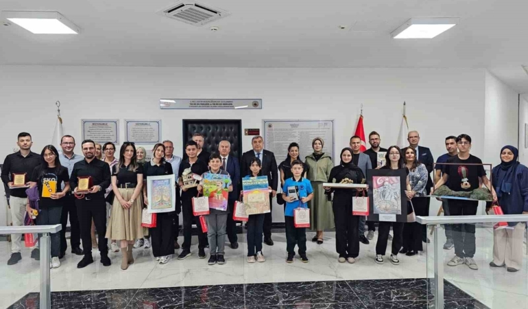 dilimizin-zenginlikleri-projesinde-oduller-sahiplerini-buldu-RJcz5Dnm.jpg