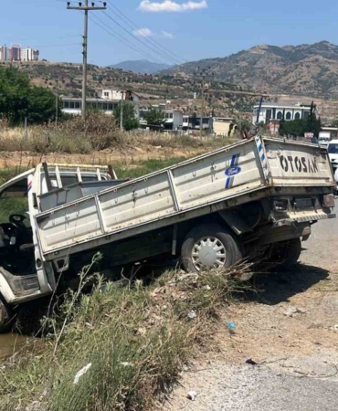 direksiyon-hakimiyetini-kaybedince-kanala-uctu-WSOMsHQc.jpg