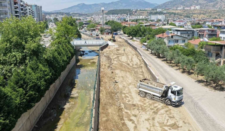 dogu-aydin-bulvari-ve-tabakhane-deresi-koprusu-projesinde-calismalar-suruyor-xNjl4XOn.jpg