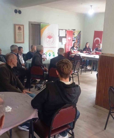 domanicte-ahududu-yetistiriciligi-egitimi-duzenlendi-Uhu6gV5q.jpg