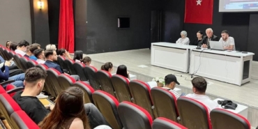 dpu-domanic-hayme-ana-myoda-avrupa-birligi-ve-demokrasi-farkindaligi-semineri-duzenlendi-km9AYOq2.jpg