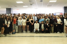 dpu-guzel-sanatlar-fakultesinde-mezuniyet-sergisi-acildi-x9likfTN.jpg