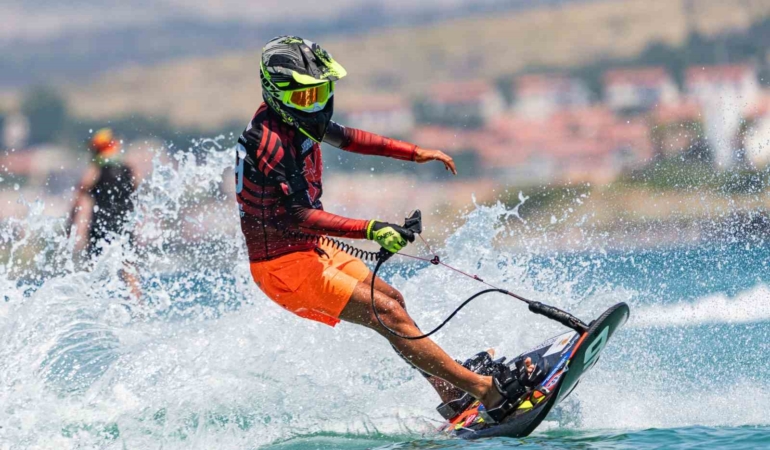 dunya-motosurf-sampiyonasinda-heyecan-basladi-1fpDJc6v.jpg