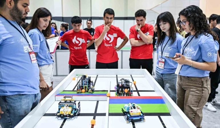 dunya-robot-olimpiyati-turkiye-finalinde-teknoloji-bulustu-rlRtmFLa.jpg