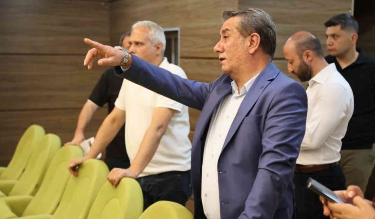 efeler-belediyesi-muzaffer-izgu-salonu-yeni-yuzuyle-sanatseverleri-bekliyor-bHH6abVV.jpg