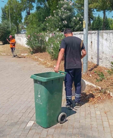 efeler-belediyesinden-gida-carsisinda-temizlik-calismasi-gS1F1Ney.jpg