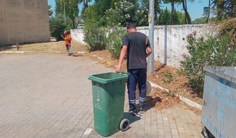 efeler-belediyesinden-gida-carsisinda-temizlik-calismasi-gS1F1Ney.jpg