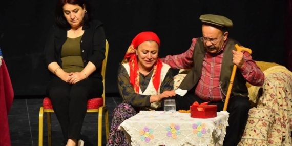 efelerde-karar-ani-tiyatro-oyunu-sahnelenecek-pYbNXECh.jpg