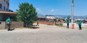 efelerde-temizlik-calismalari-suruyor-JVbN5taf.jpg