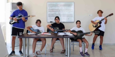 efelerde-yaz-kurslari-basliyor-NnZWmNRu.jpg