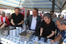 efelerden-3-bin-kisilik-asure-hayri-rkbUJC81.jpg