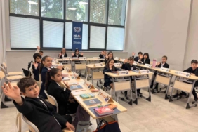 ege-universitesi-kapilarini-minik-diplomatlara-acti-8S5HDgec.jpg