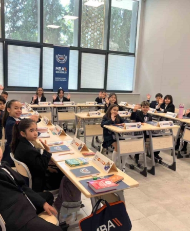 ege-universitesi-kapilarini-minik-diplomatlara-acti-8S5HDgec.jpg