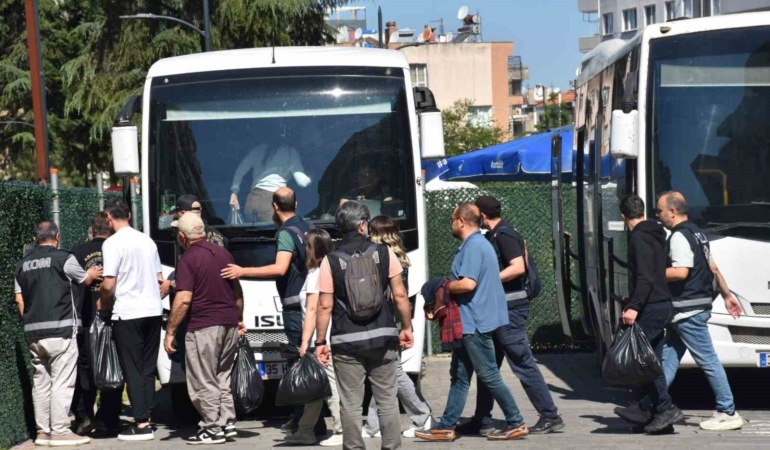 ege-universitesindeki-yolsuzluk-operasyonunda-41-supheli-adliyede-OyrW4U1U.jpg