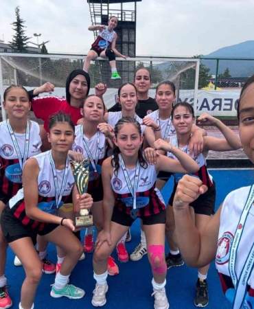 ege-yildizlari-u16-turkiye-hokey-1inci-liginde-turkiye-ikincisi-oldu-CsqsIuMj.jpg