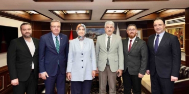 egfden-icisleri-bakan-yardimcisi-yigitbasina-ziyaret-5VJCmgRI.jpg