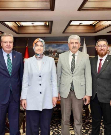 egfden-icisleri-bakan-yardimcisi-yigitbasina-ziyaret-5VJCmgRI.jpg
