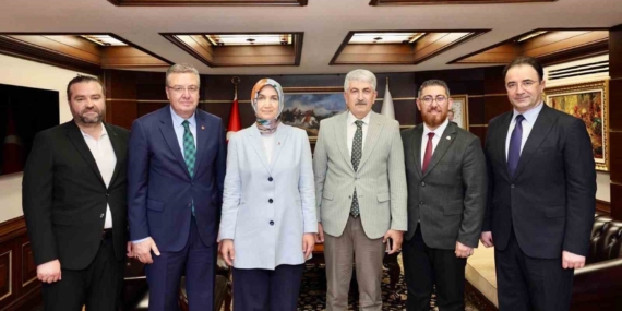 egfden-icisleri-bakan-yardimcisi-yigitbasina-ziyaret-5VJCmgRI.jpg