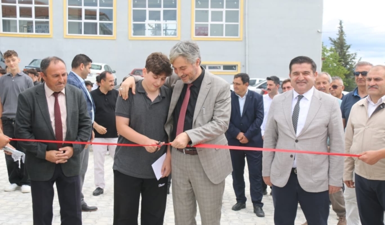 emet-cevizdere-sehitleri-mtalde-yilsonu-sergisi-ve-odul-toreni-jpx7rqdy.jpg