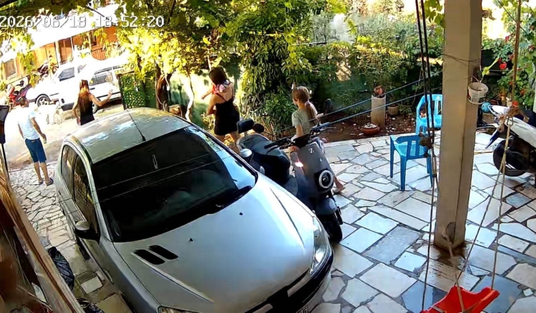 fethiyedeki-komsu-dehseti-kamerada-EqZi54na.jpg