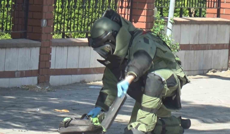funye-ile-patlatilan-supheli-cantadan-bilgisayar-cikti-zceI5YcF.jpg