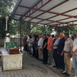 gazeteci-sozerinin-annesi-son-yolcuguna-ugurlandi-6BFwDLcR.jpg