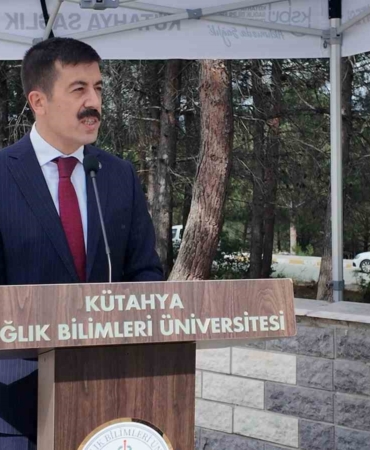 gediz-saglik-hizmetleri-myodan-mezun-olan-220-ogrenci-saglik-ordusuna-katildi-qEUMS63f.jpg