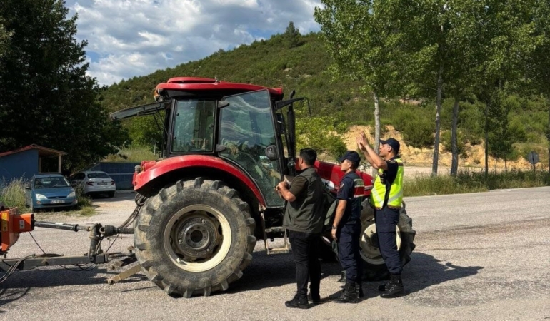 gedizde-orman-yanginlarina-karsi-brosurlu-onlem-phbGfK5R.jpg