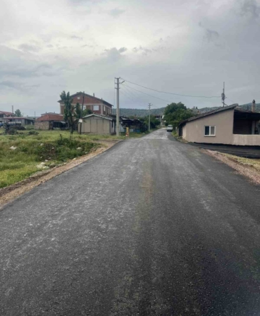 gedizin-asikpasa-ve-yesilova-koylerinde-sicak-asfalt-sevinci-xiIvQVfD.jpg